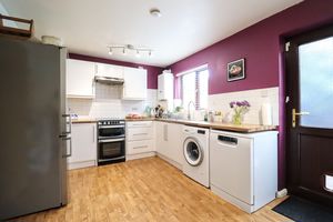 Kitchen/Breakfast- click for photo gallery